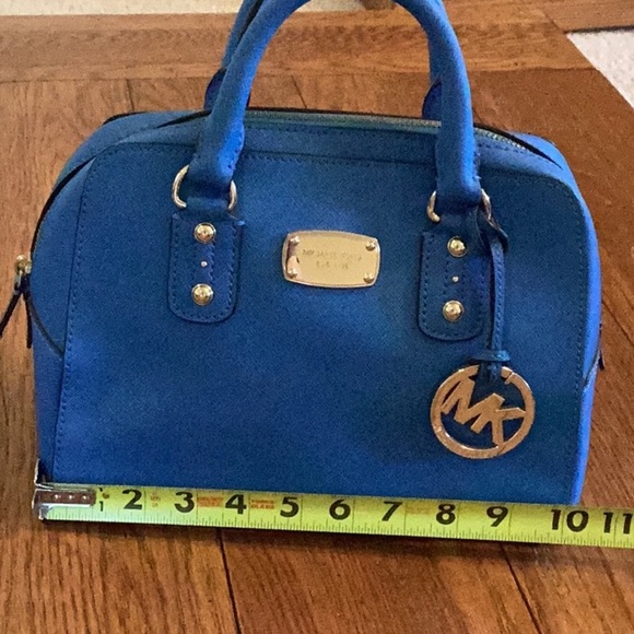 Michael Kors Large Saffino Bag - Picture 14 of 16